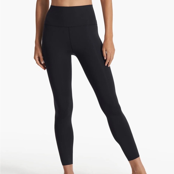 Vuori Black Leggings - Picture 1 of 12